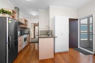 186 Barrack Road_3
