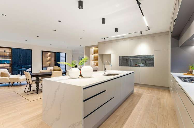 6 Luff Place Long Bay_10