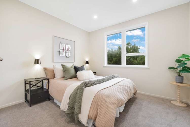 14 Lysander Crescent Beach Haven_11