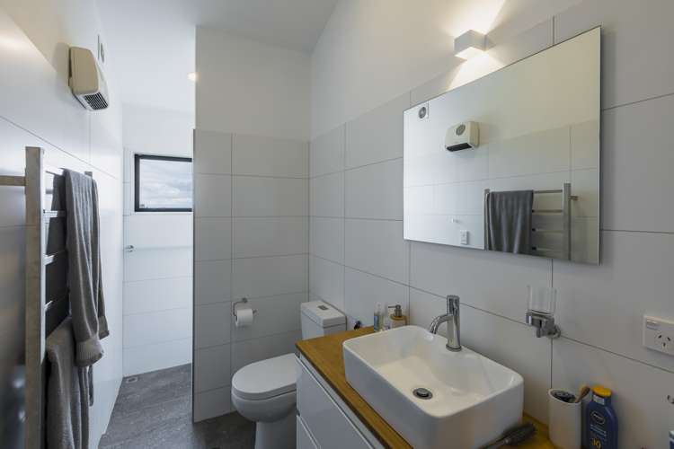 12 Cobden Crescent Bluff Hill_15