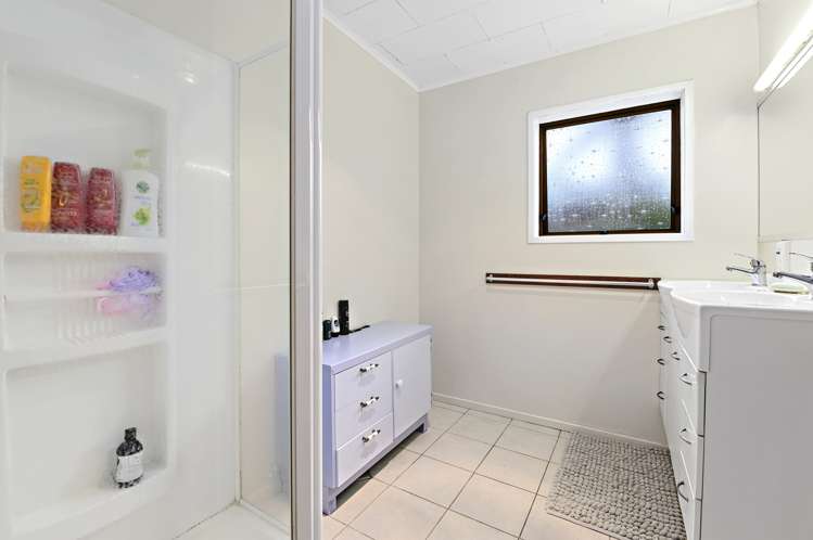 63b Ranolf Street Victoria_11