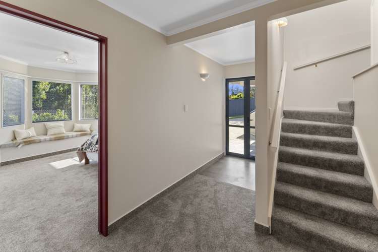 56 Olympus Way Richmond_24