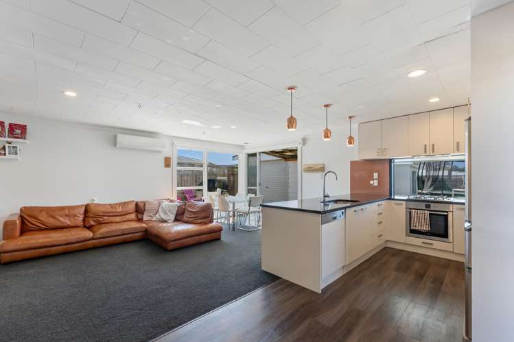 4 Robert McKeen Street Otaki Beach_7