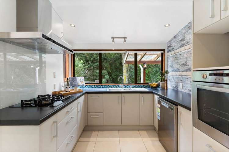 10 Corokia Place Totara Heights_6