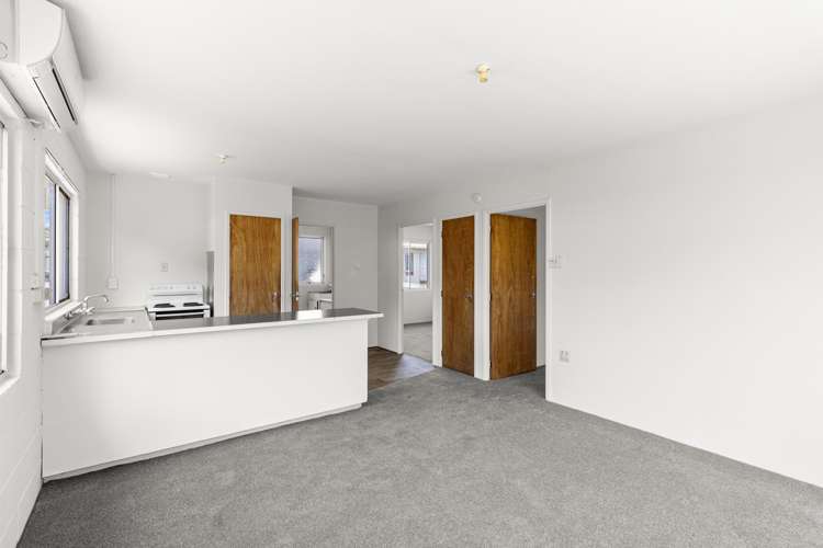 2/4 Herekawe Drive Spotswood_3