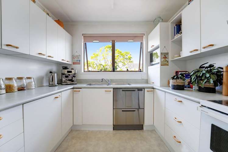 29 Sorrel Crescent Bucklands Beach_9