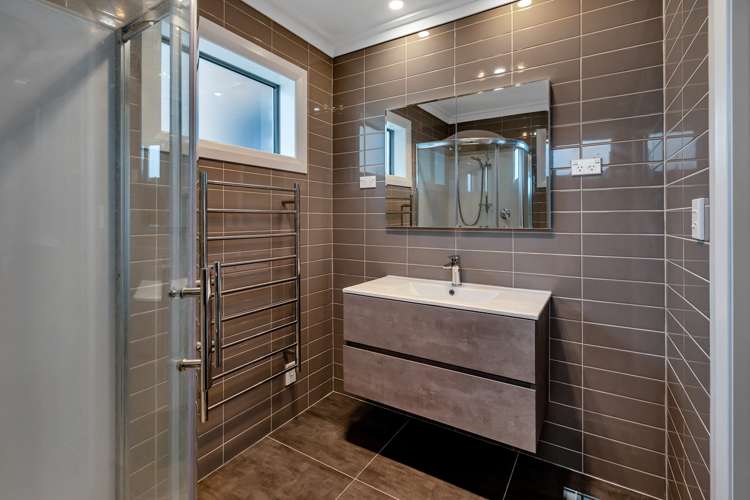 4 Vale Road Riverside_12