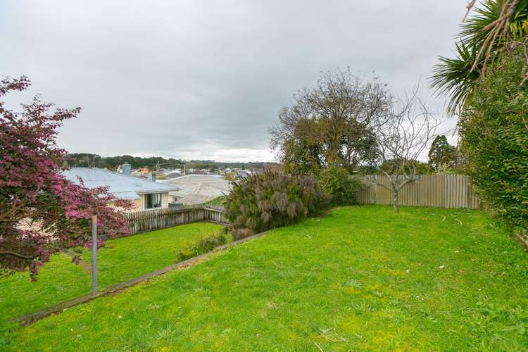 69 Mould Street Waitara_13