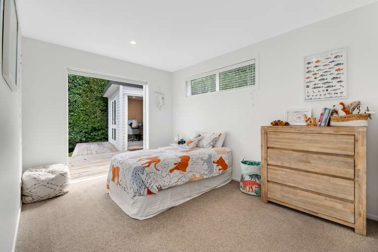 10 Pohutukawa Avenue Red Beach_19