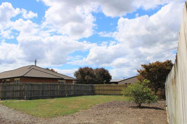 102 Solway Crescent Solway_2