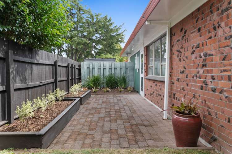 2/22 Beaumaris Way Conifer Grove_9