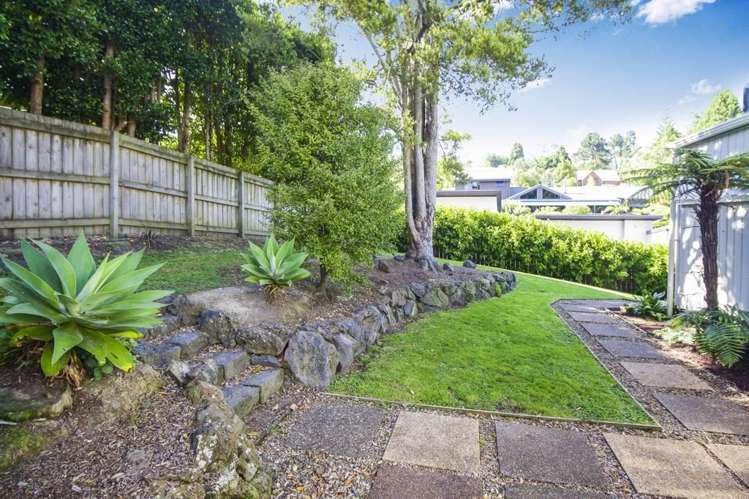 28 Derwent Crescent Titirangi_2