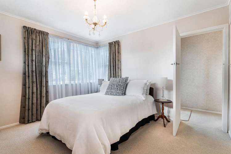 18 Selwyn Crescent Forrest Hill_13