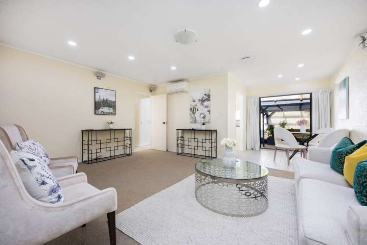 1/56 Oaktree Avenue Browns Bay_5