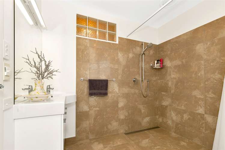 8 Riverside Way Amberley_11