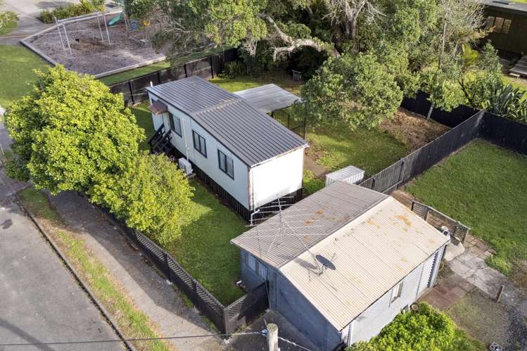 2 Western Road Laingholm_16