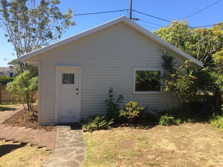 21 Rewarewa Road Te Atatu Peninsula_8