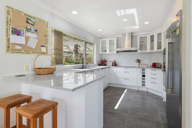 5 Tolvah Place Wattle Downs_11