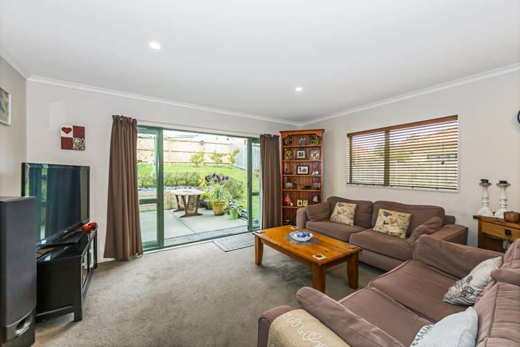 215 Alec Craig Way Gulf Harbour_12