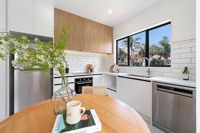 Lot 5/14 Torino Street Point England_3