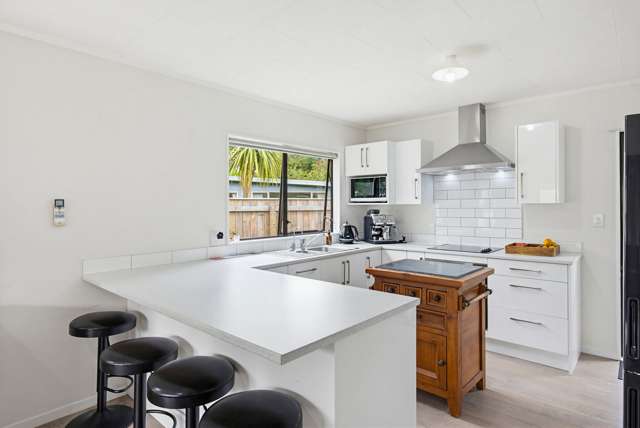 16B Michael Road Paraparaumu_1