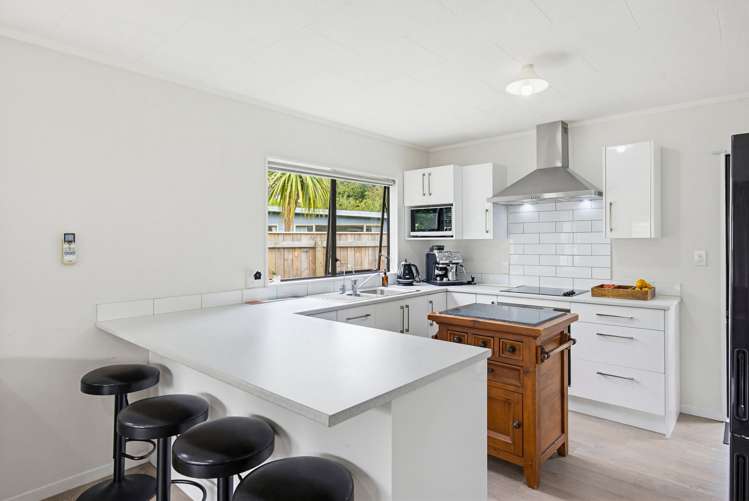 16B Michael Road Paraparaumu_1