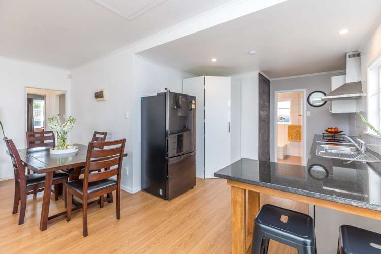 15 Wedgwood Avenue Mangere East_11