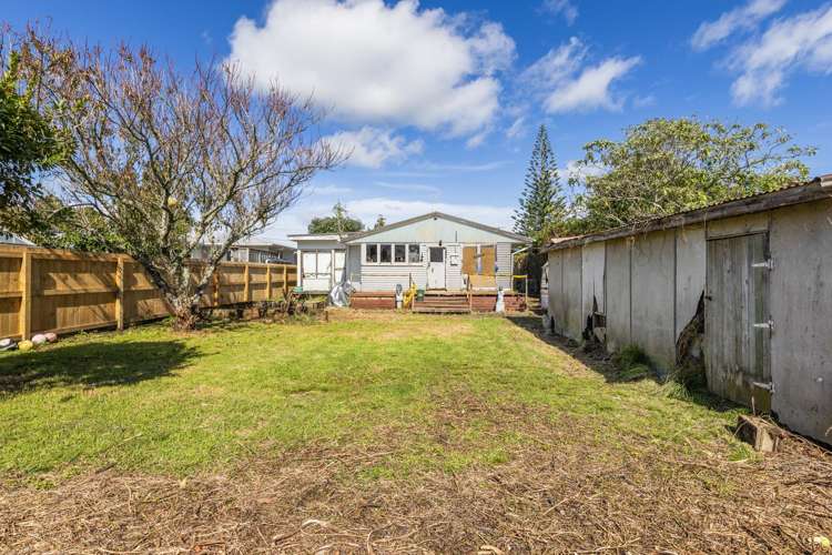 9 Muir Avenue Mangere Bridge_3