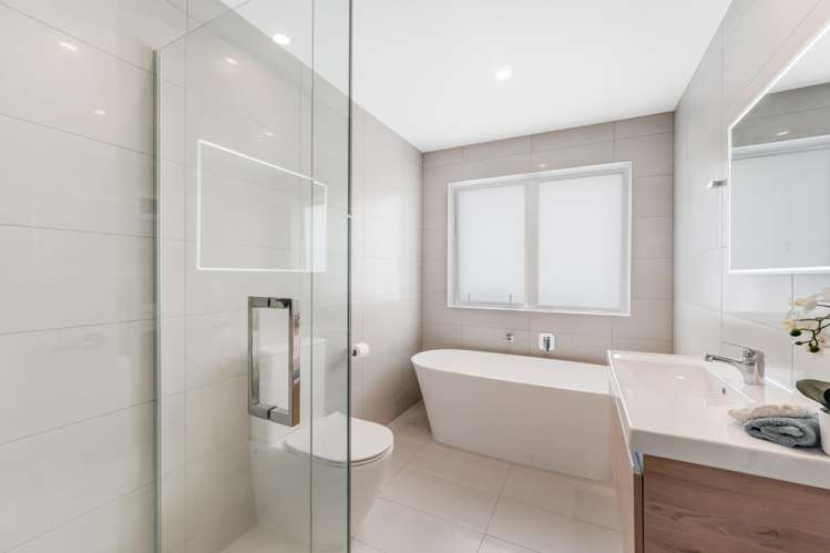 62 Armstrong Farm Drive East Tamaki Heights_34