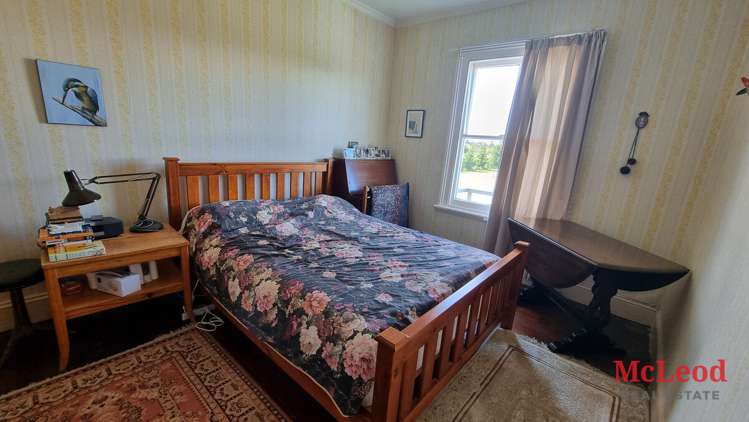 79 Chertsey Line Road Chertsey_14