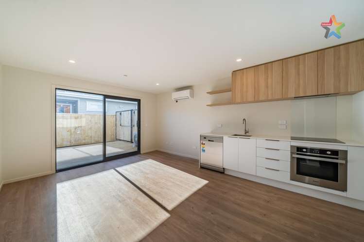 1243 High Street Taita_16