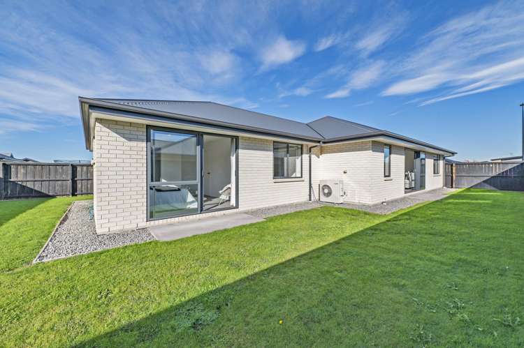 31 Tobollie Drive Rolleston_23