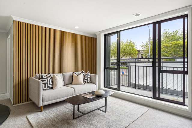 Receivership sale | Rare three bed apartment