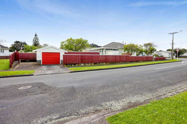 2 Acourt Street Hawera_20