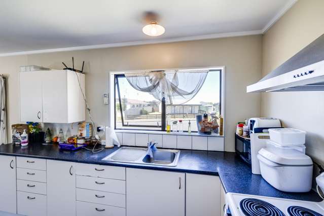 4 Tarbet Place Flaxmere_2