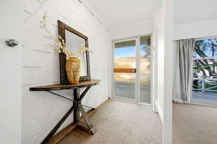 70 Ravenwood Drive Forrest Hill_8