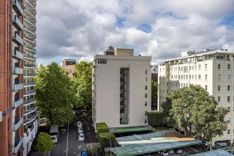 8A/32 Eden Crescent Auckland Central_6