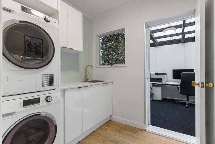 16 Pluto Place Beach Haven_10