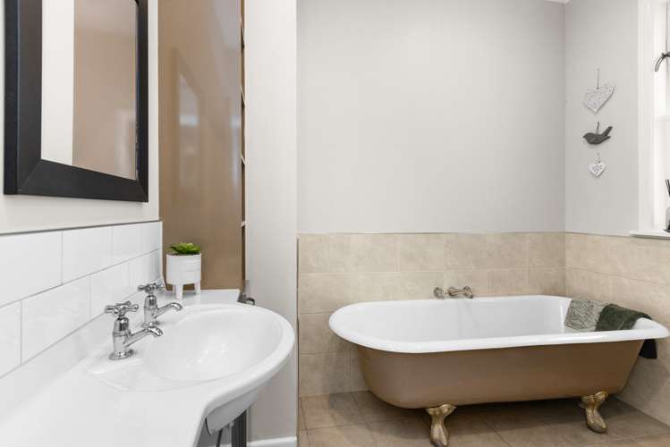 9 Neeve Place Taradale_15