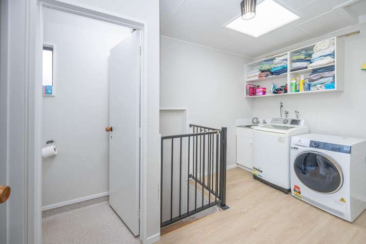 70 Sunnyhills Avenue Glenview_15