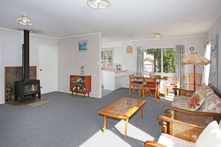 49 Edgewater Parade Waiuku_5