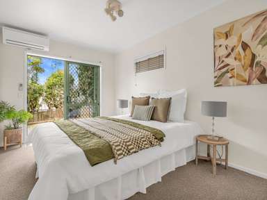 2/267 Glenfield Road_2