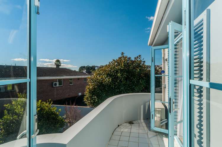 2/4 Nihill Crescent Mission Bay_13