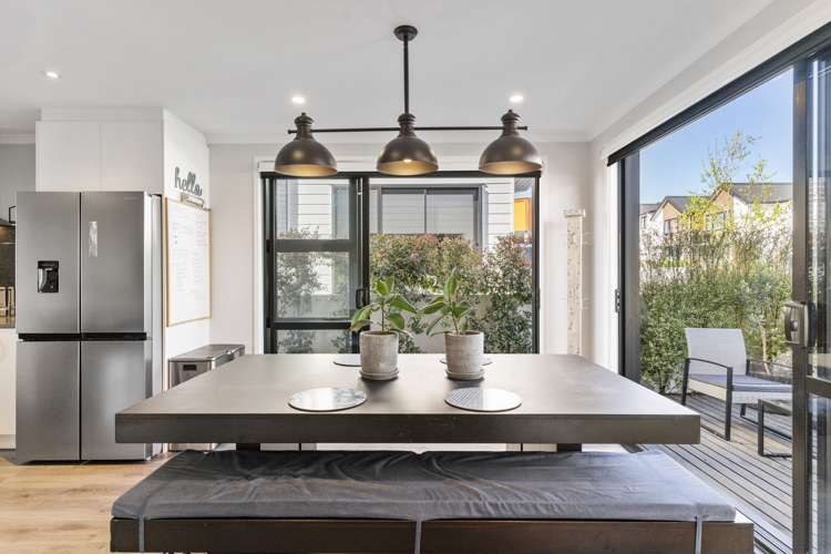 15 Seafarer Crescent Stanmore Bay_10