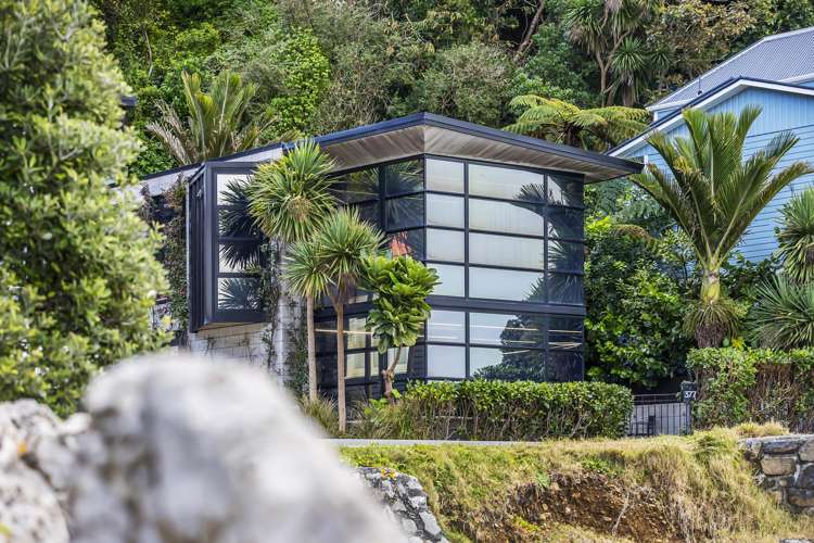 377A Karaka Bay Road_2