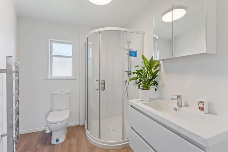 4 Colenso Place Otaki Beach_13