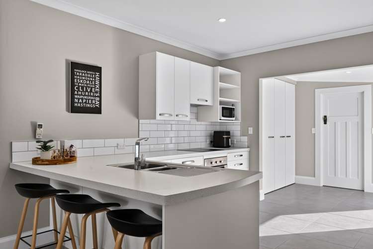 203 Carlyle Street Napier South_6