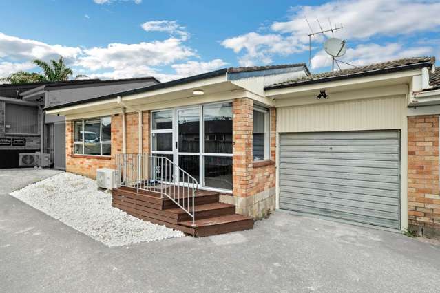 Brick & Tile Home in a Super Convenient Location