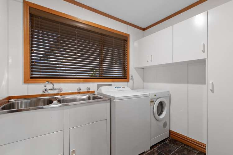 732 Peninsula Road Kelvin Heights_14