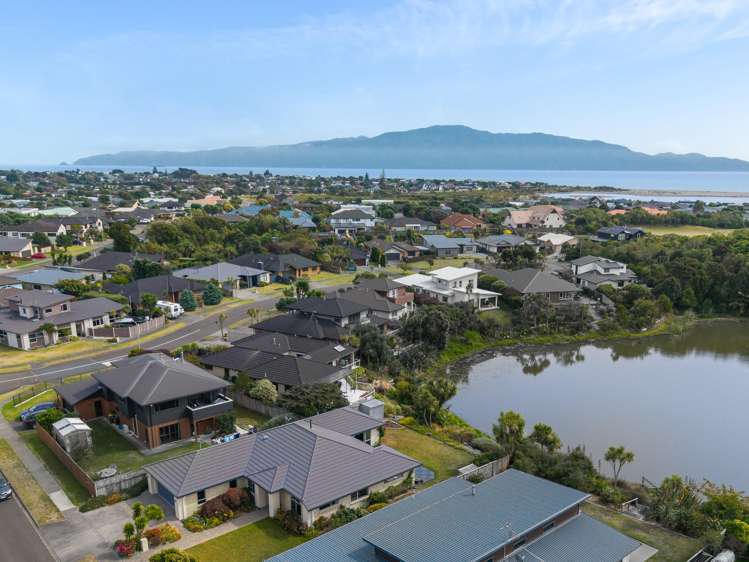 81 The Drive Paraparaumu Beach_23